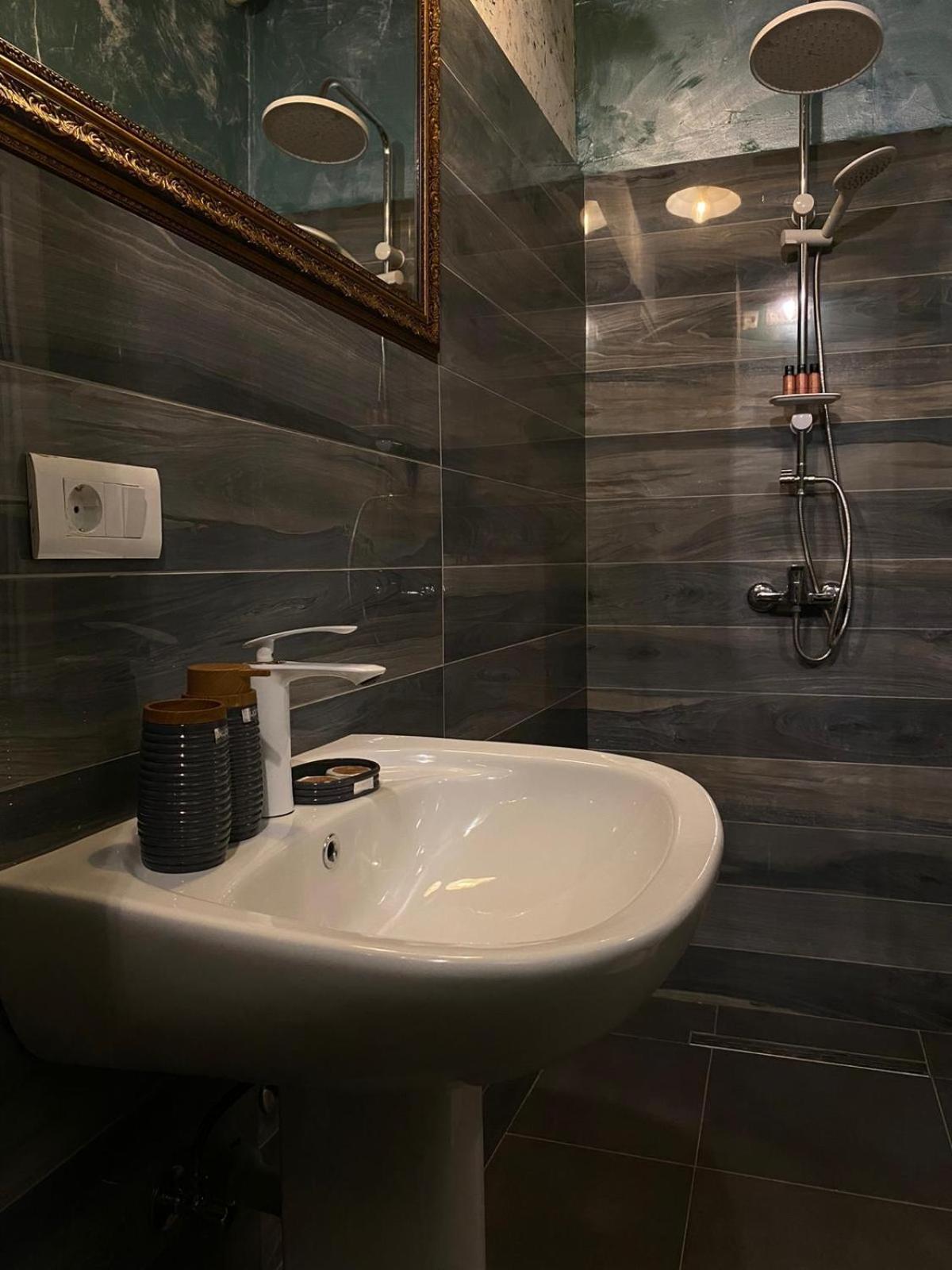 Hotel In Time Prizren Szoba fotó
